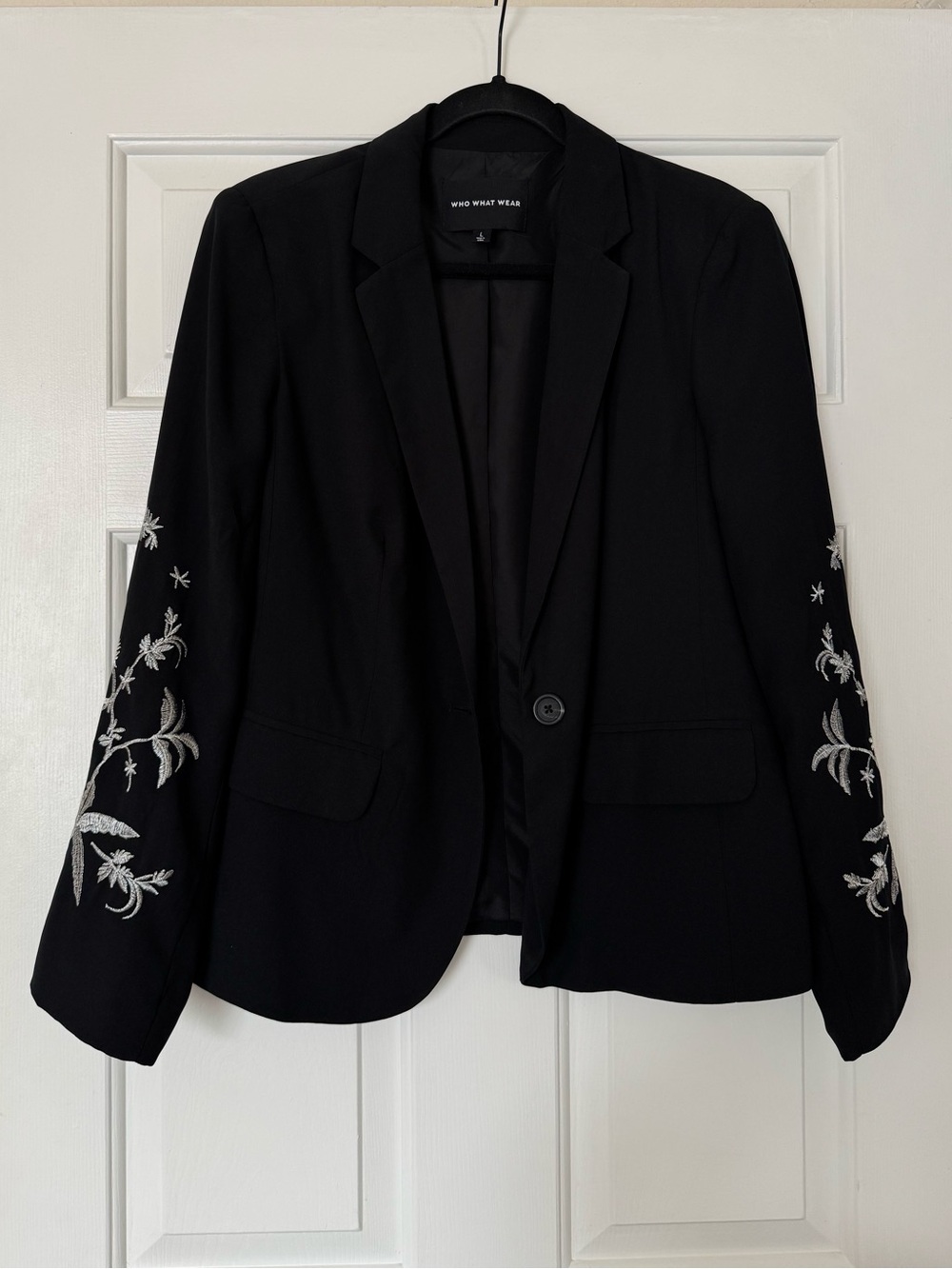 Who What Wear Silver Embroidered Black Blazer
